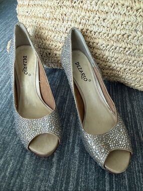 Women's Silver Glitter Peep-Toe Heels